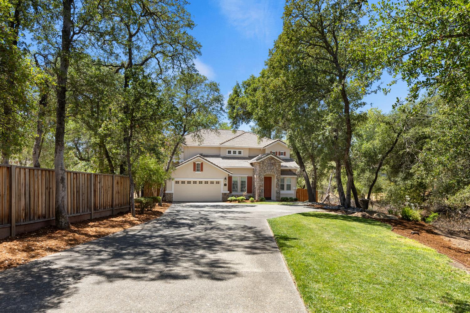 6041 Lockridge Drive