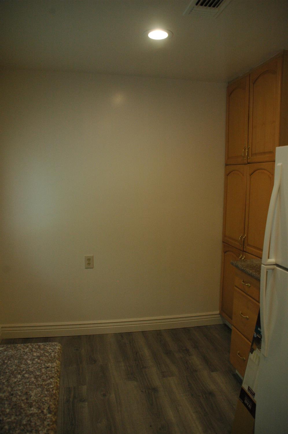 2400 Fernandez Drive