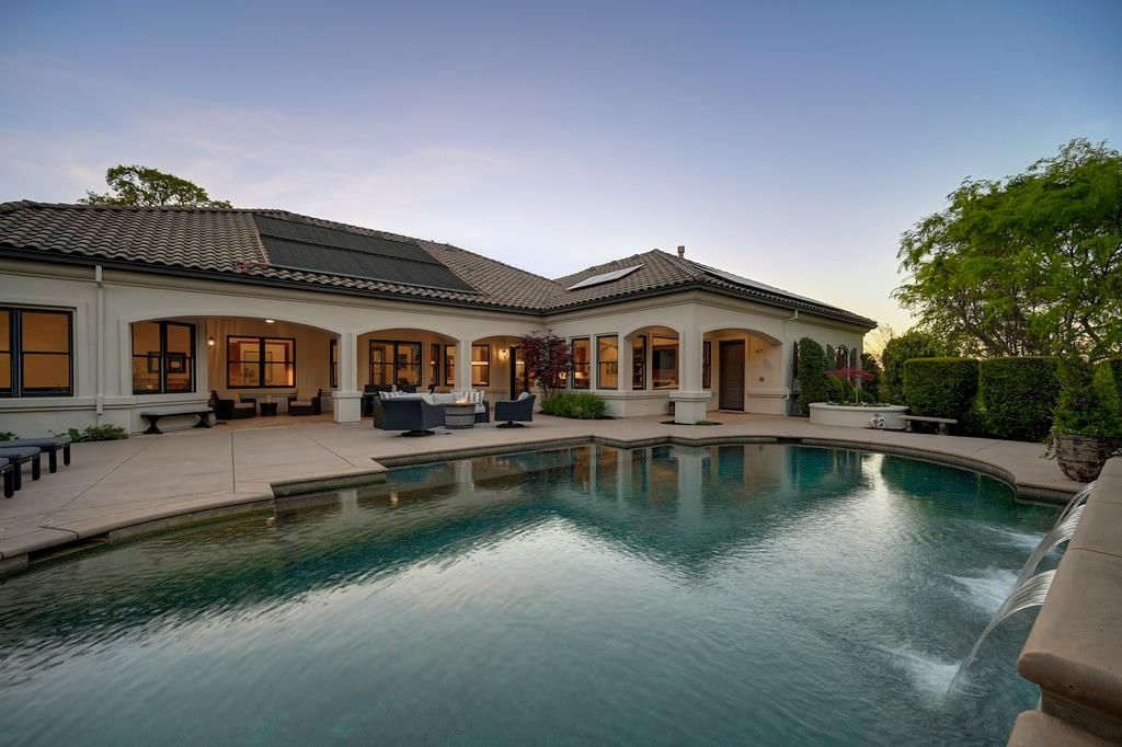 Photo of 3684 Greenview Drive, El Dorado Hills, CA 95762 (MLS # 226031013)