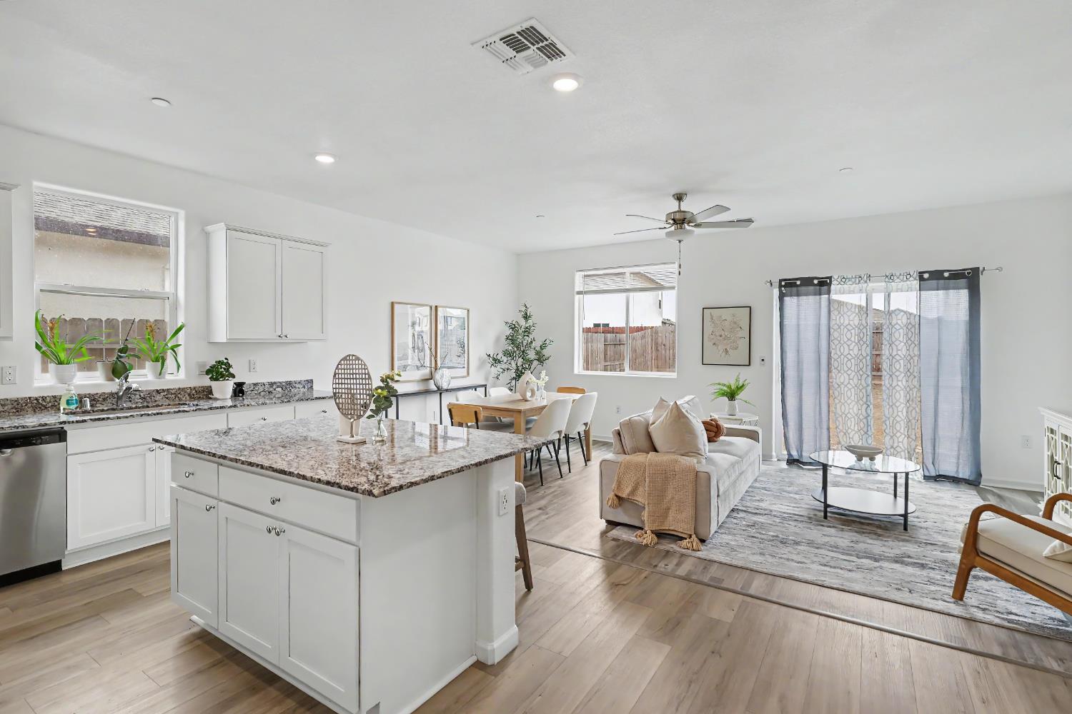 3448 Sina Court
