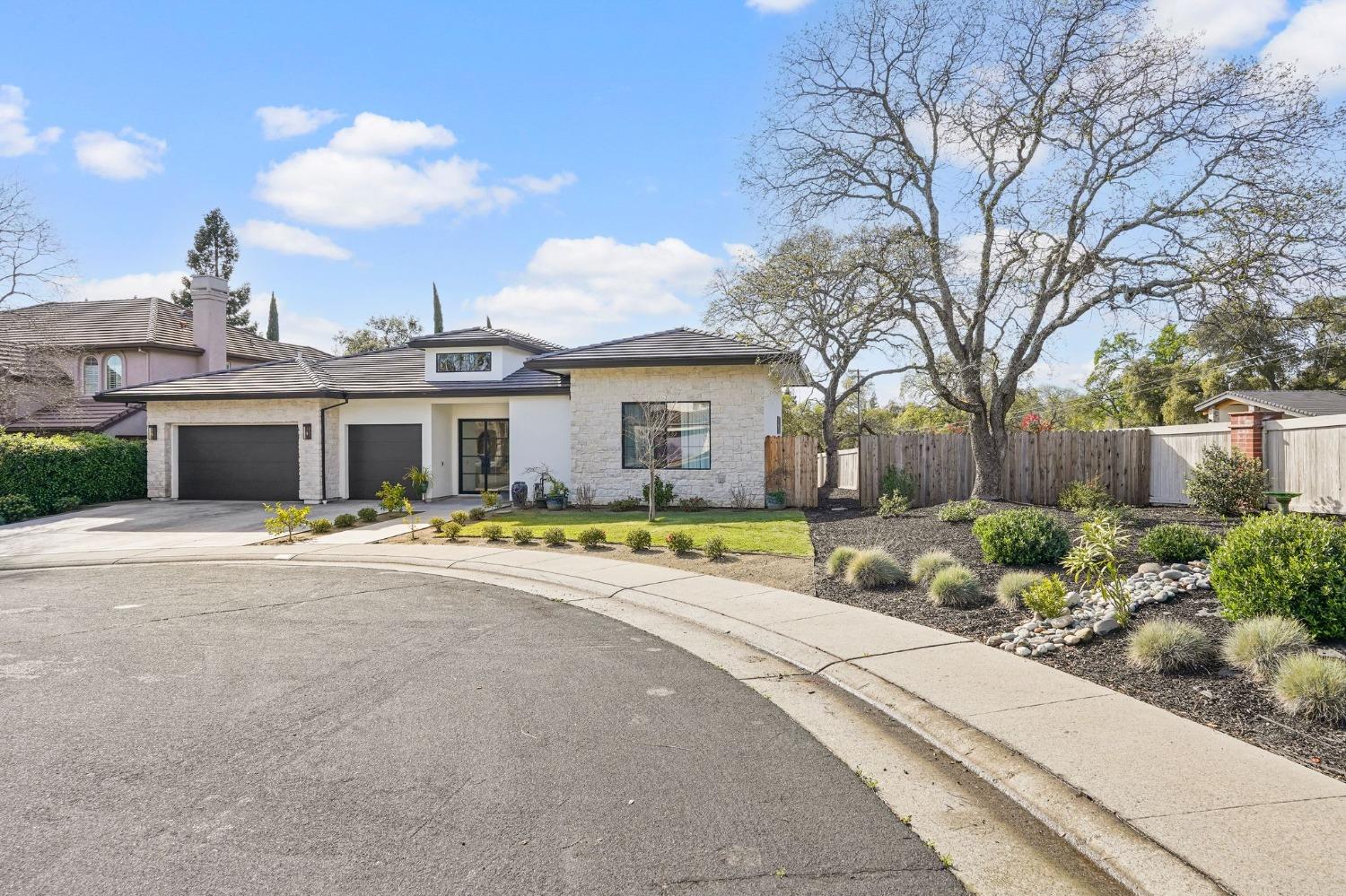 153 Chimney Bluff Court