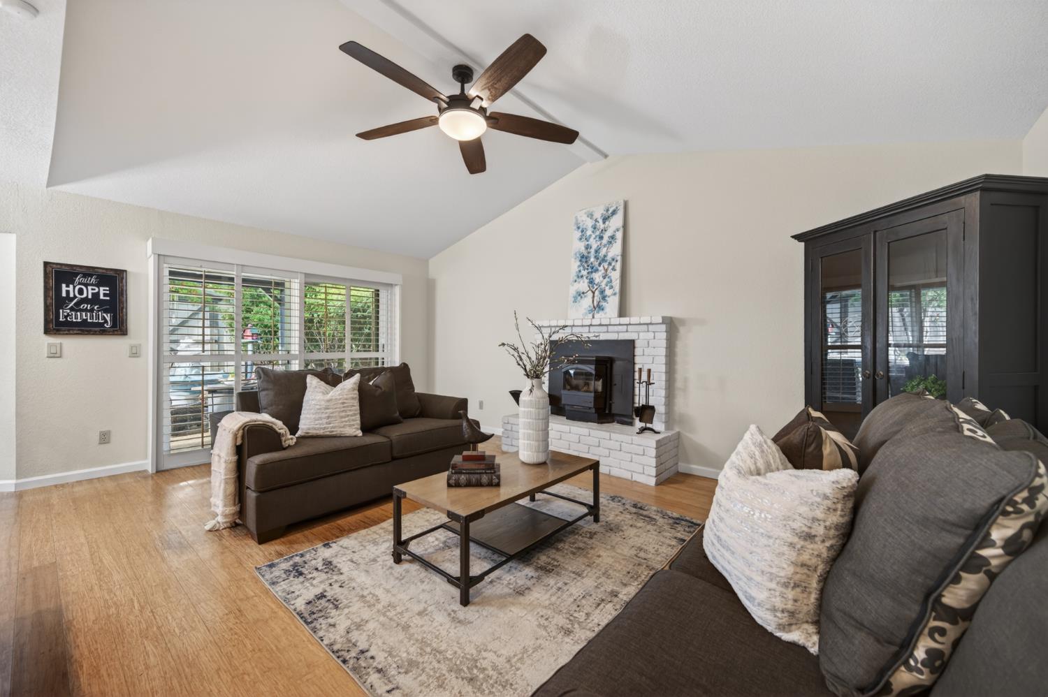 9349 Rolling Glenn Ct