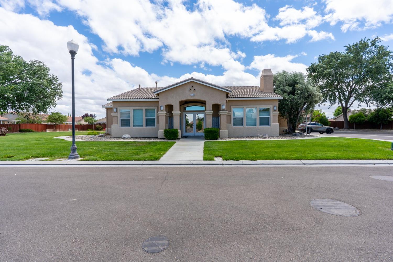 Los Banos, California 93635, United States, 3 Bedrooms Bedrooms, ,2 BathroomsBathrooms,Residential,Pending,128996