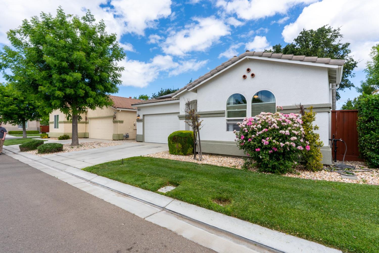 Los Banos, California 93635, United States, 3 Bedrooms Bedrooms, ,2 BathroomsBathrooms,Residential,Pending,128996