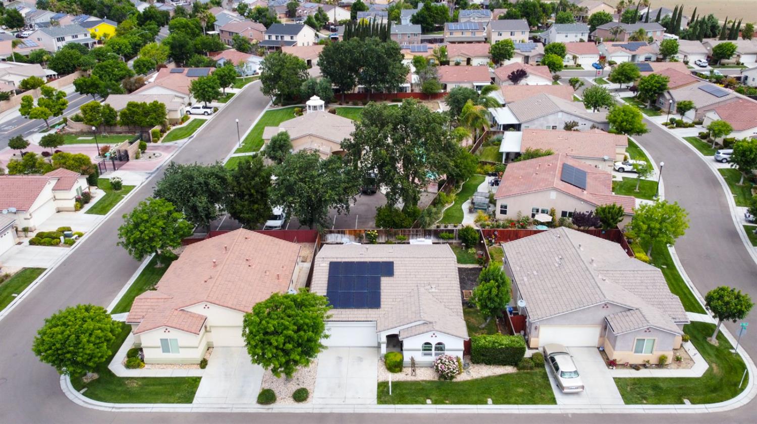 Los Banos, California 93635, United States, 3 Bedrooms Bedrooms, ,2 BathroomsBathrooms,Residential,Pending,128996