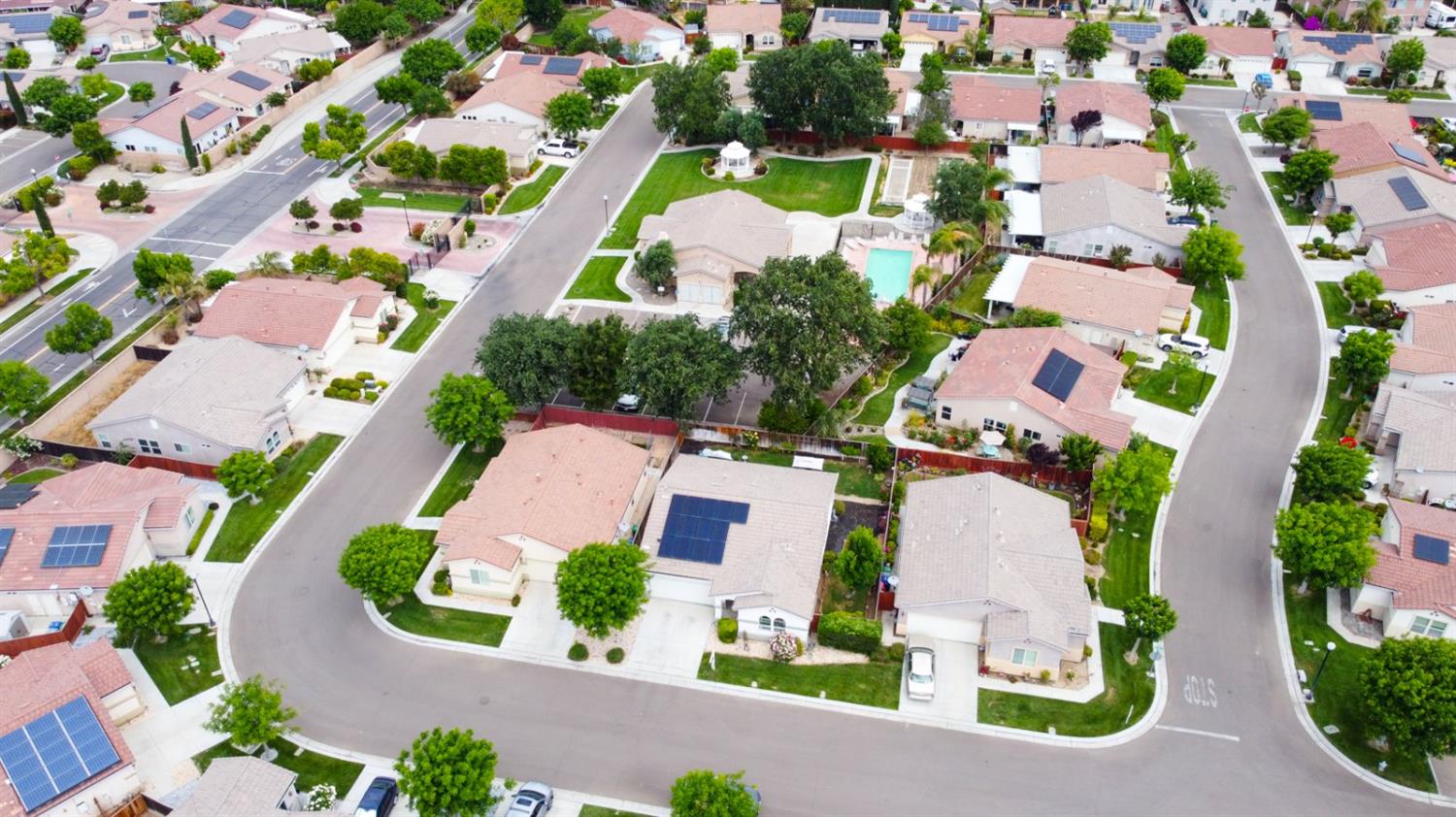 Los Banos, California 93635, United States, 3 Bedrooms Bedrooms, ,2 BathroomsBathrooms,Residential,Pending,128996