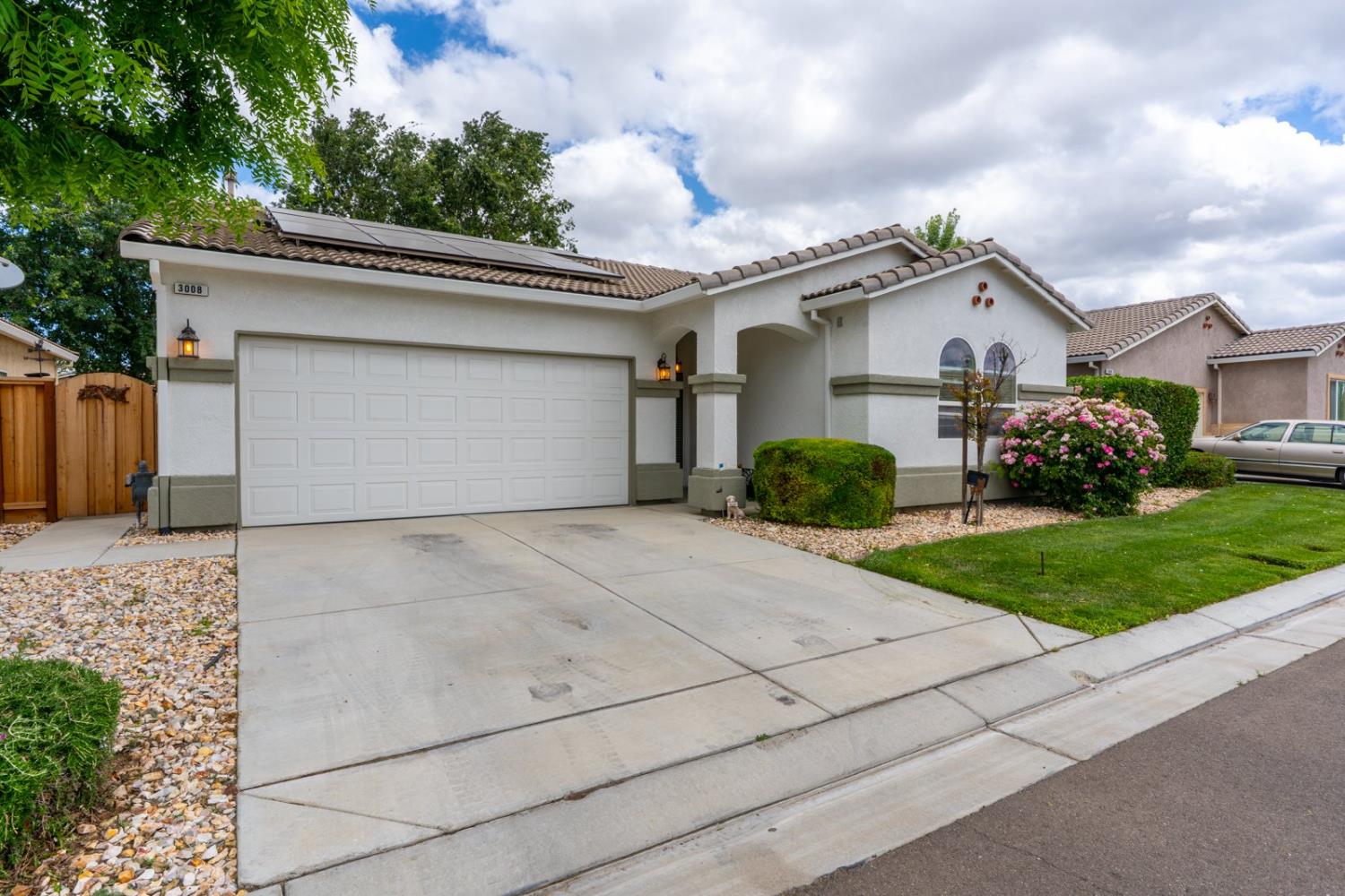 Los Banos, California 93635, United States, 3 Bedrooms Bedrooms, ,2 BathroomsBathrooms,Residential,Pending,128996