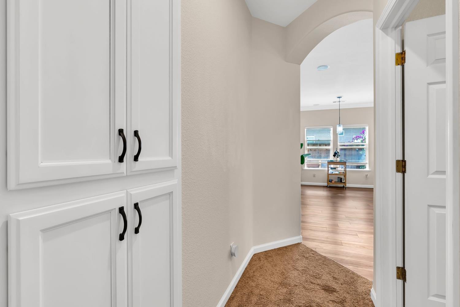 Los Banos, California 93635, United States, 3 Bedrooms Bedrooms, ,2 BathroomsBathrooms,Residential,Pending,128996