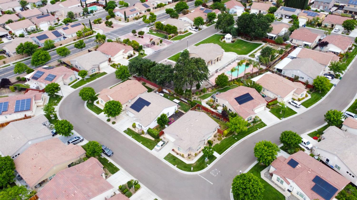 Los Banos, California 93635, United States, 3 Bedrooms Bedrooms, ,2 BathroomsBathrooms,Residential,Pending,128996