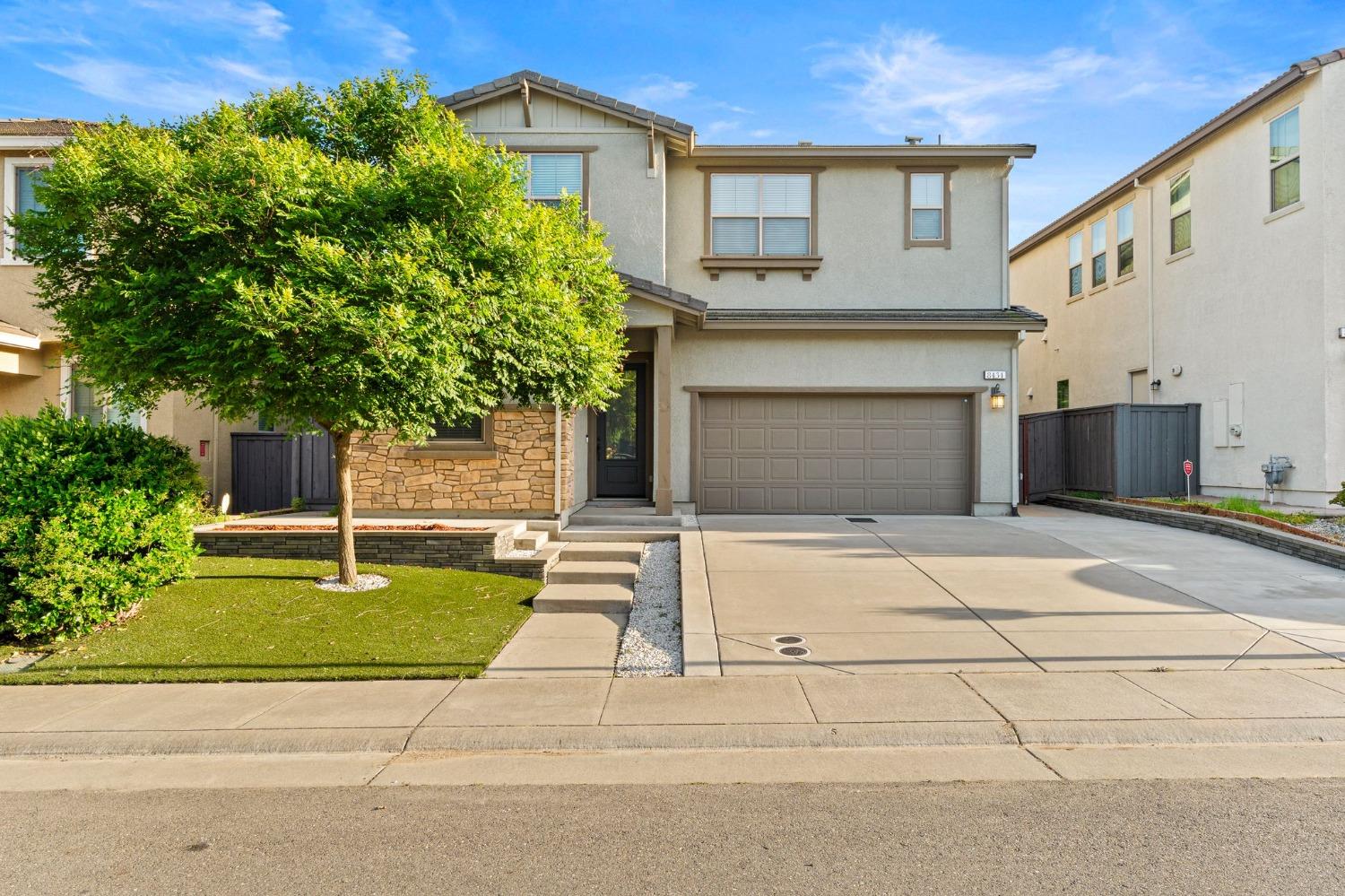 8434 Belcastel Way
