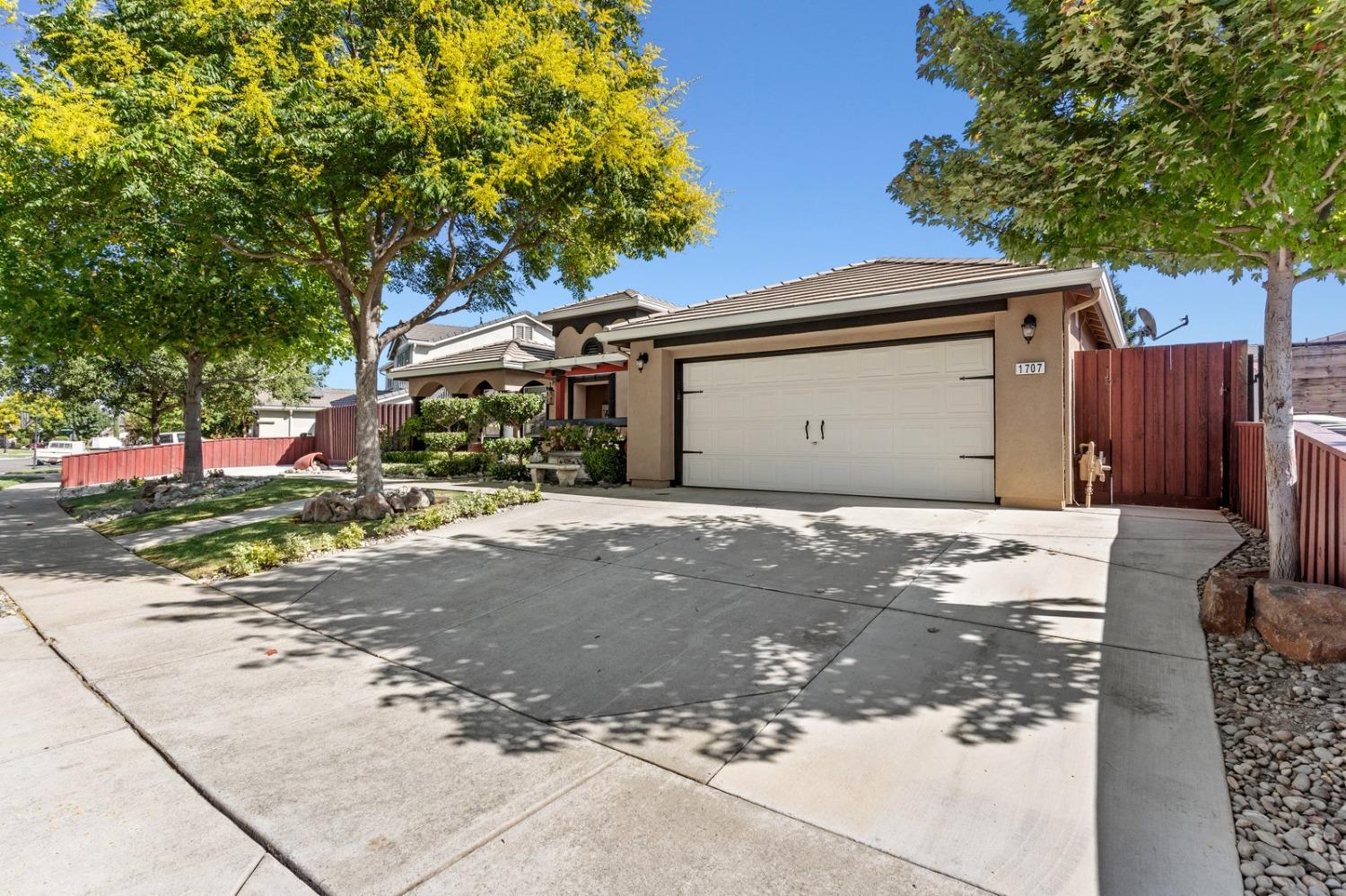 1707 Guildford Way