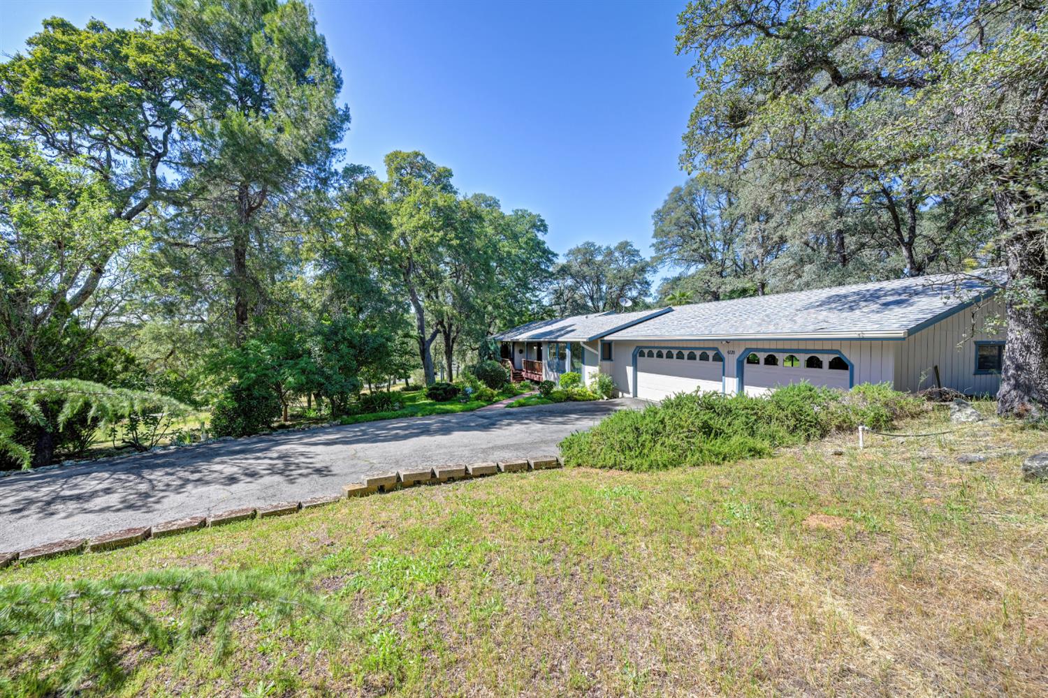 4220 Miller Oak Drive