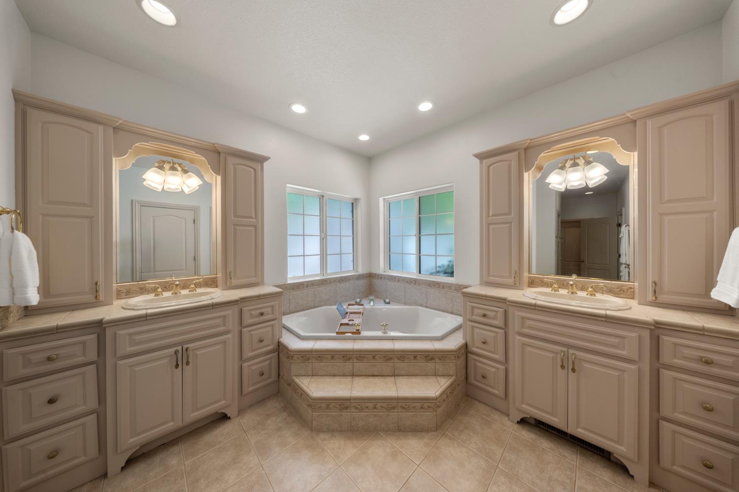 11318 Scarlet Oak Drive