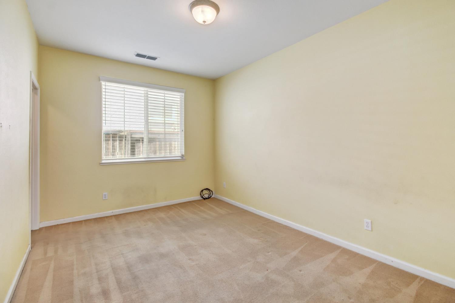 Elk Grove, California 95757, United States, 5 Bedrooms Bedrooms, ,3 BathroomsBathrooms,Residential,Active,163224