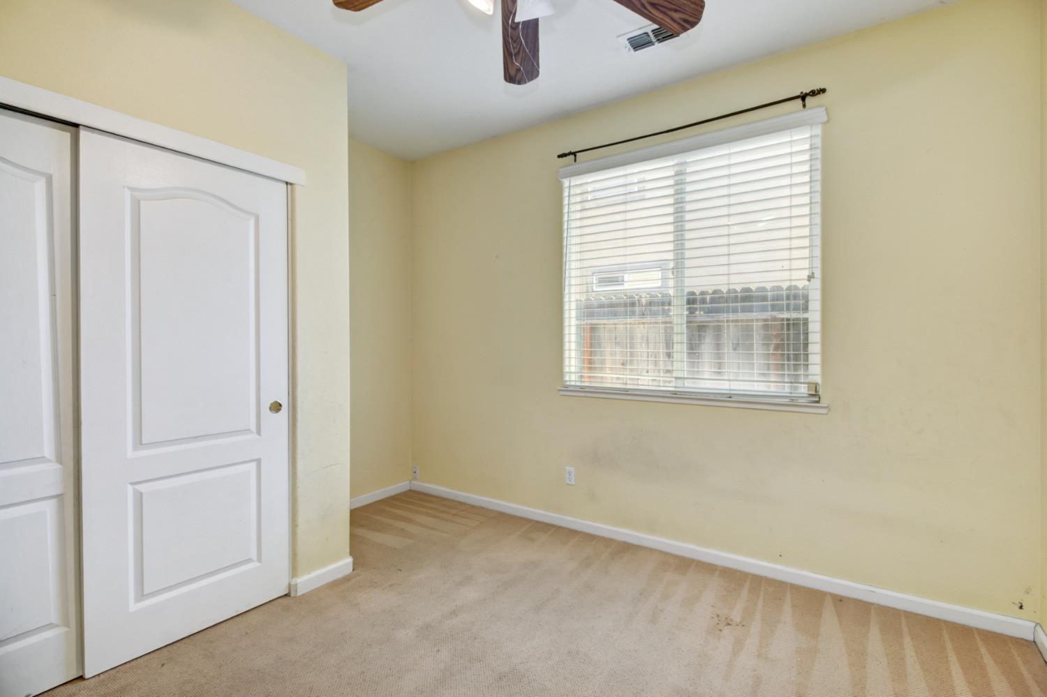 Elk Grove, California 95757, United States, 5 Bedrooms Bedrooms, ,3 BathroomsBathrooms,Residential,Active,163224