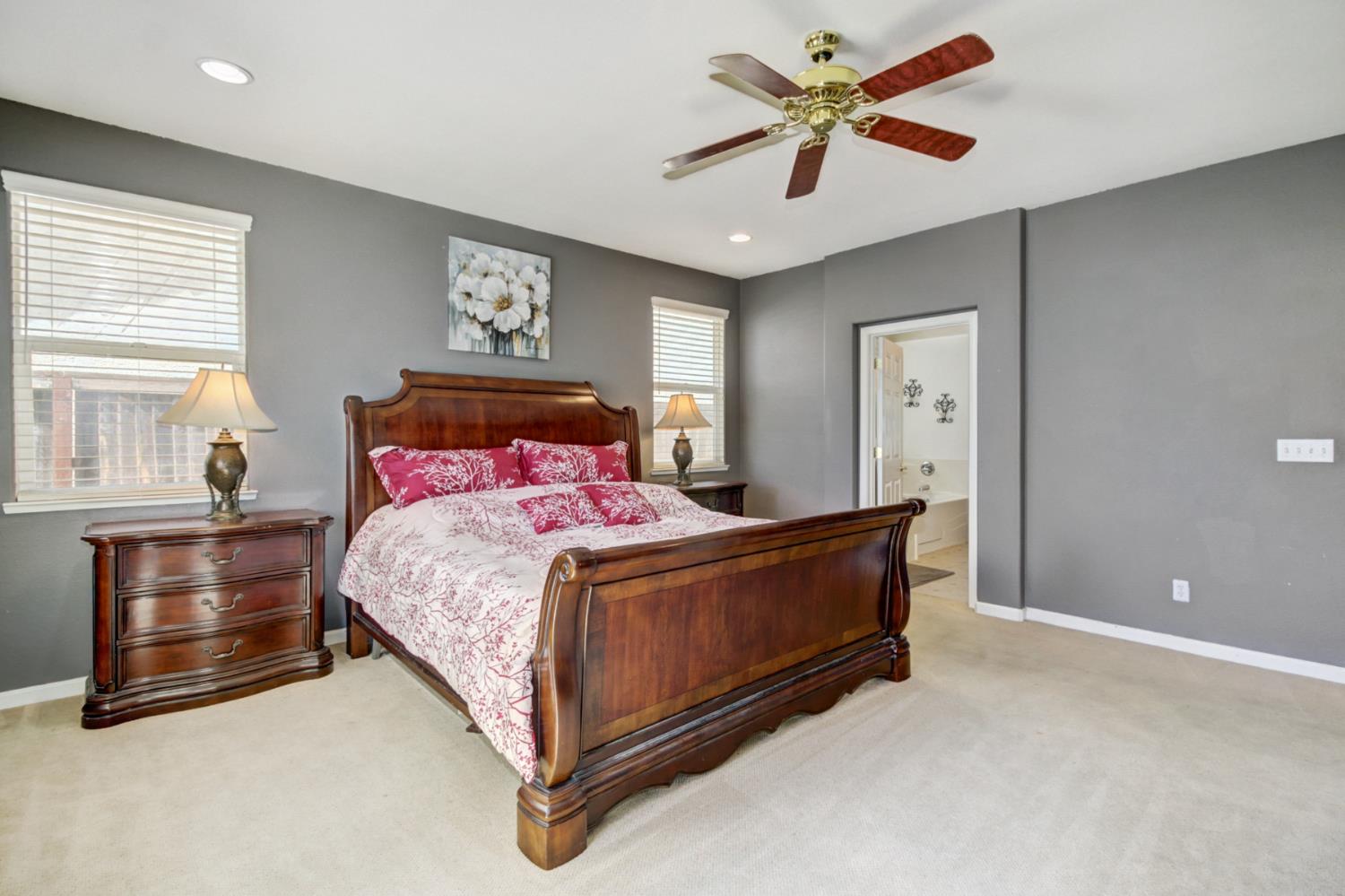 Elk Grove, California 95757, United States, 5 Bedrooms Bedrooms, ,3 BathroomsBathrooms,Residential,Active,163224