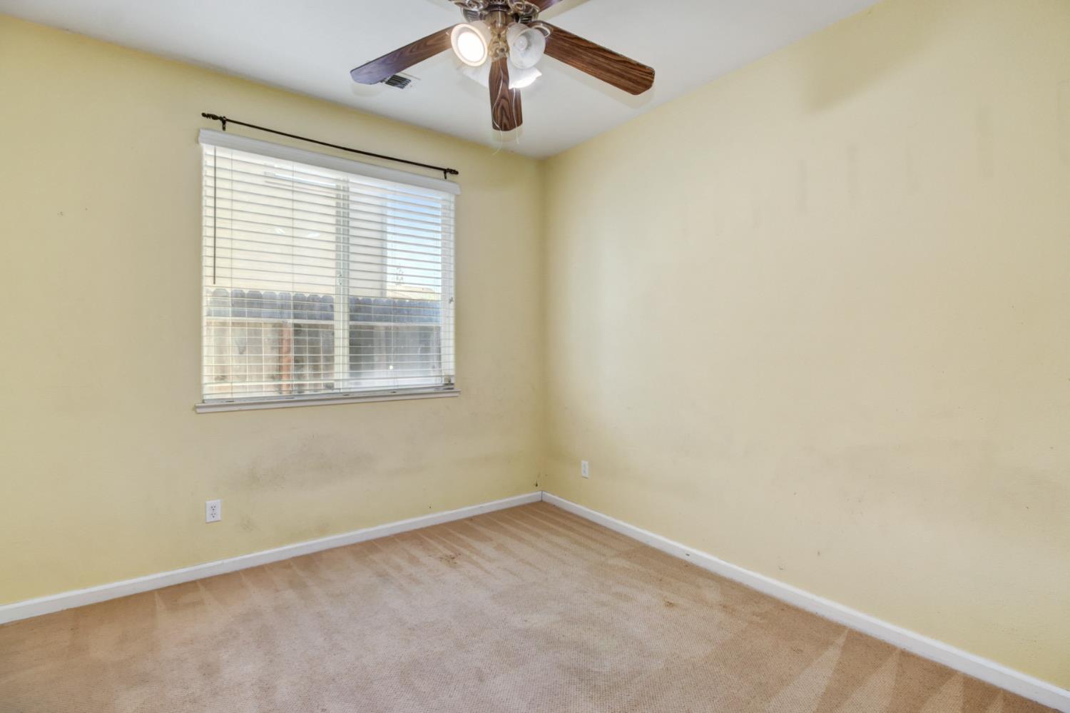 Elk Grove, California 95757, United States, 5 Bedrooms Bedrooms, ,3 BathroomsBathrooms,Residential,Active,163224