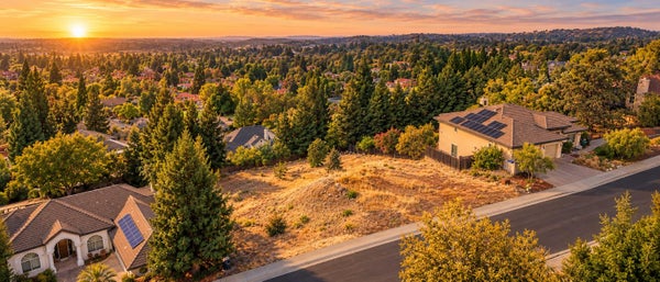 455 ROCKPORT CIR, FOLSOM, CA 95630 - Image e7eedabcf6b047fde8f77d950c53e93c/975757947