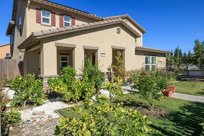 1435 W Woodward Avenue