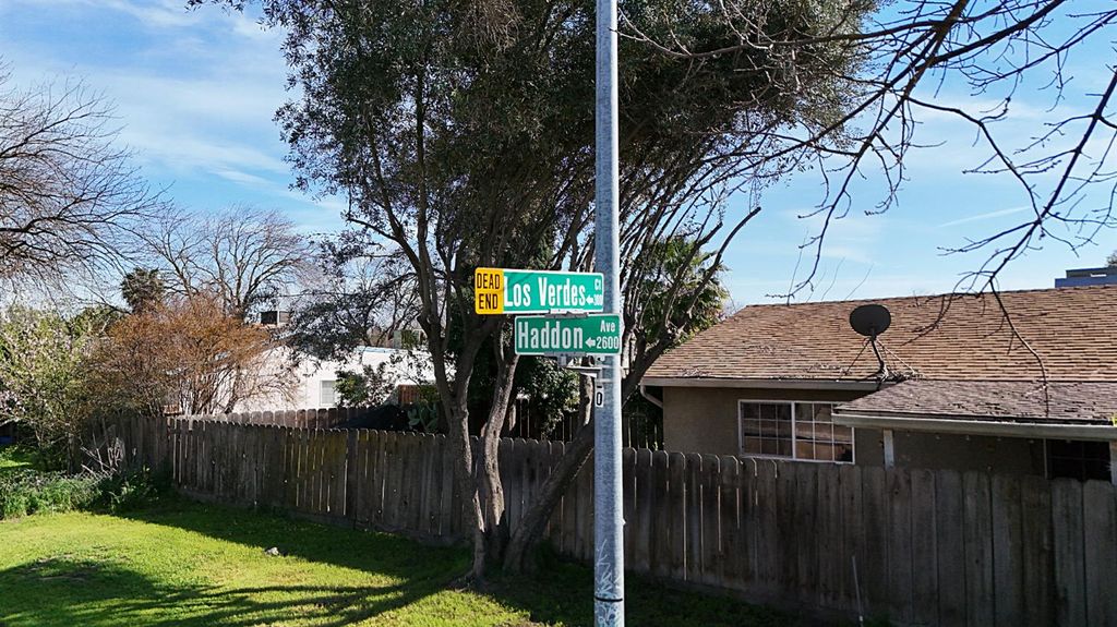 Photo of 300 Los Verdes Court, Modesto, CA 95354 (MLS # 226030772)