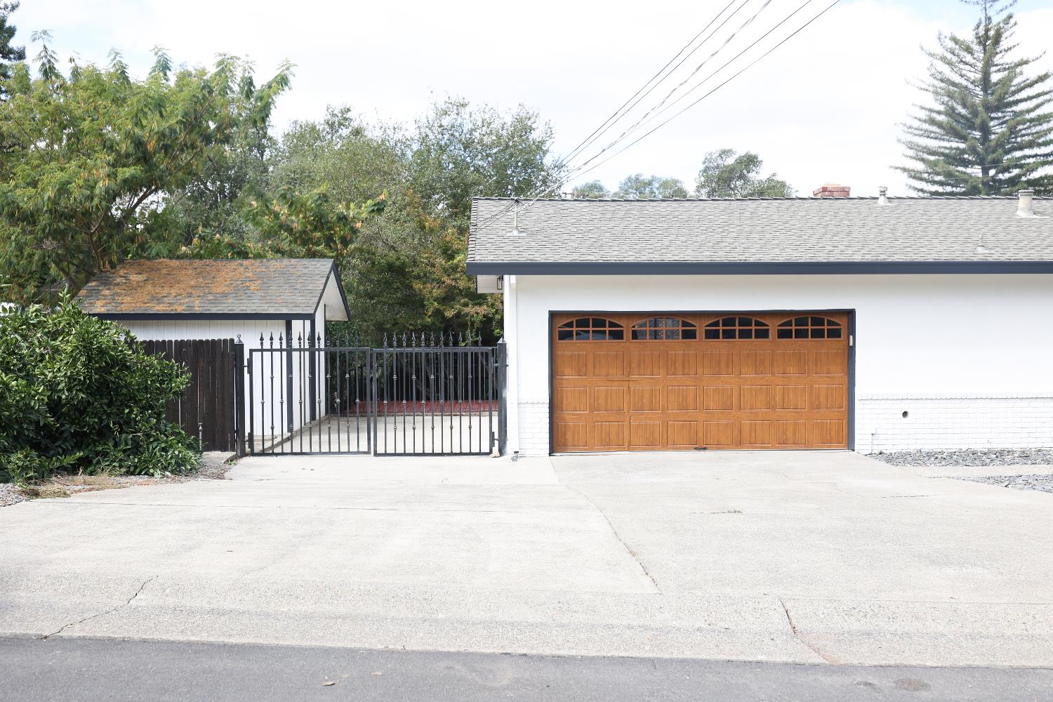 8260 E Granite Drive