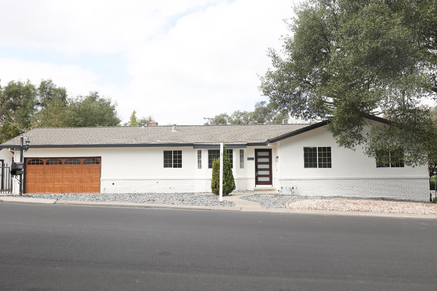 8260 E Granite Drive