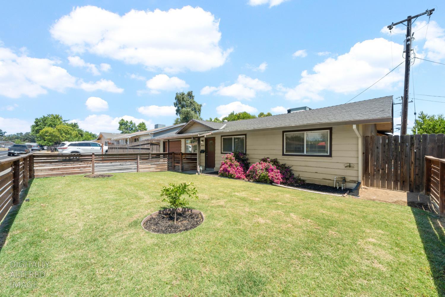 8004 Lichen Drive