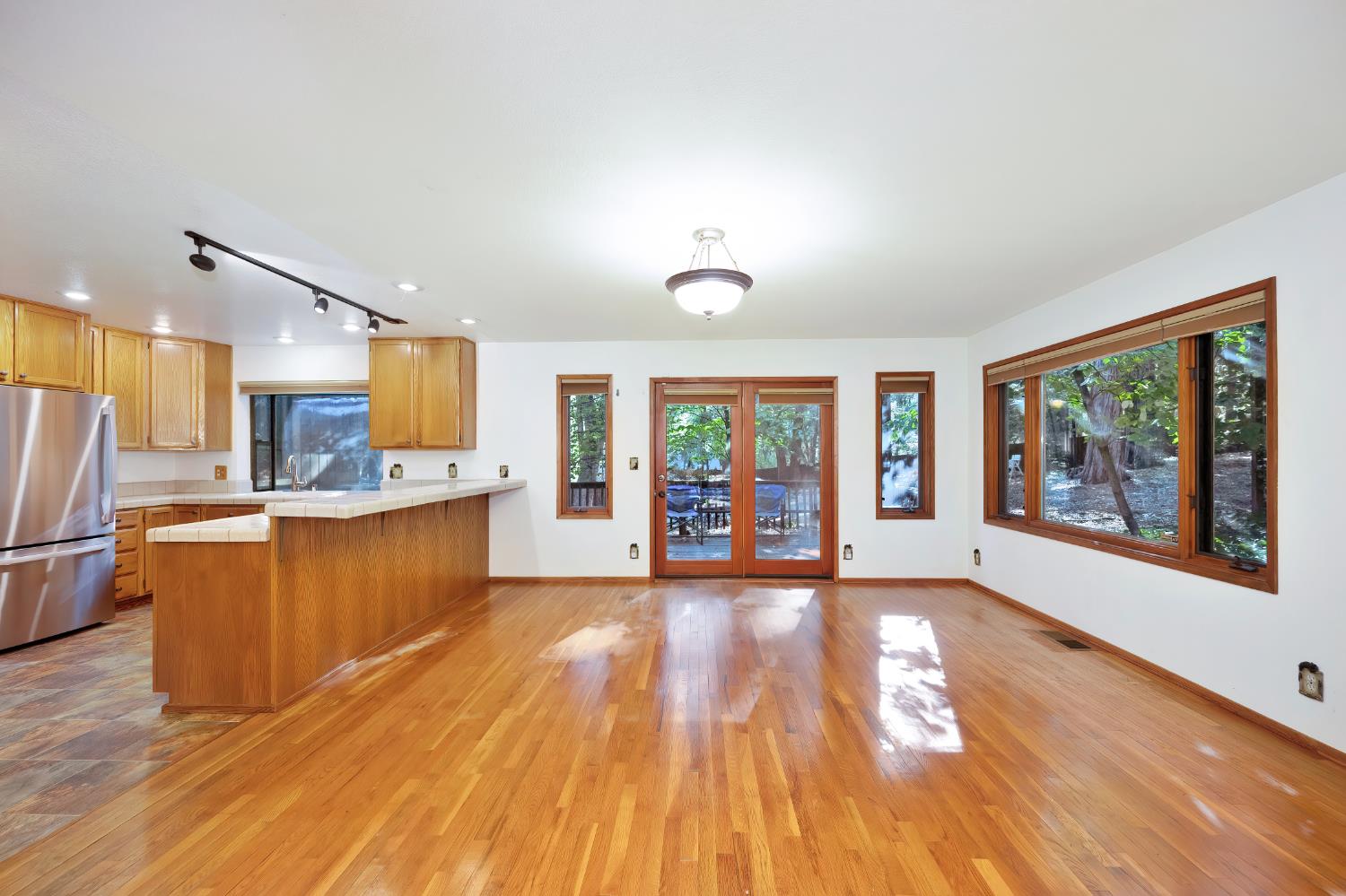 4560 Wandering Way