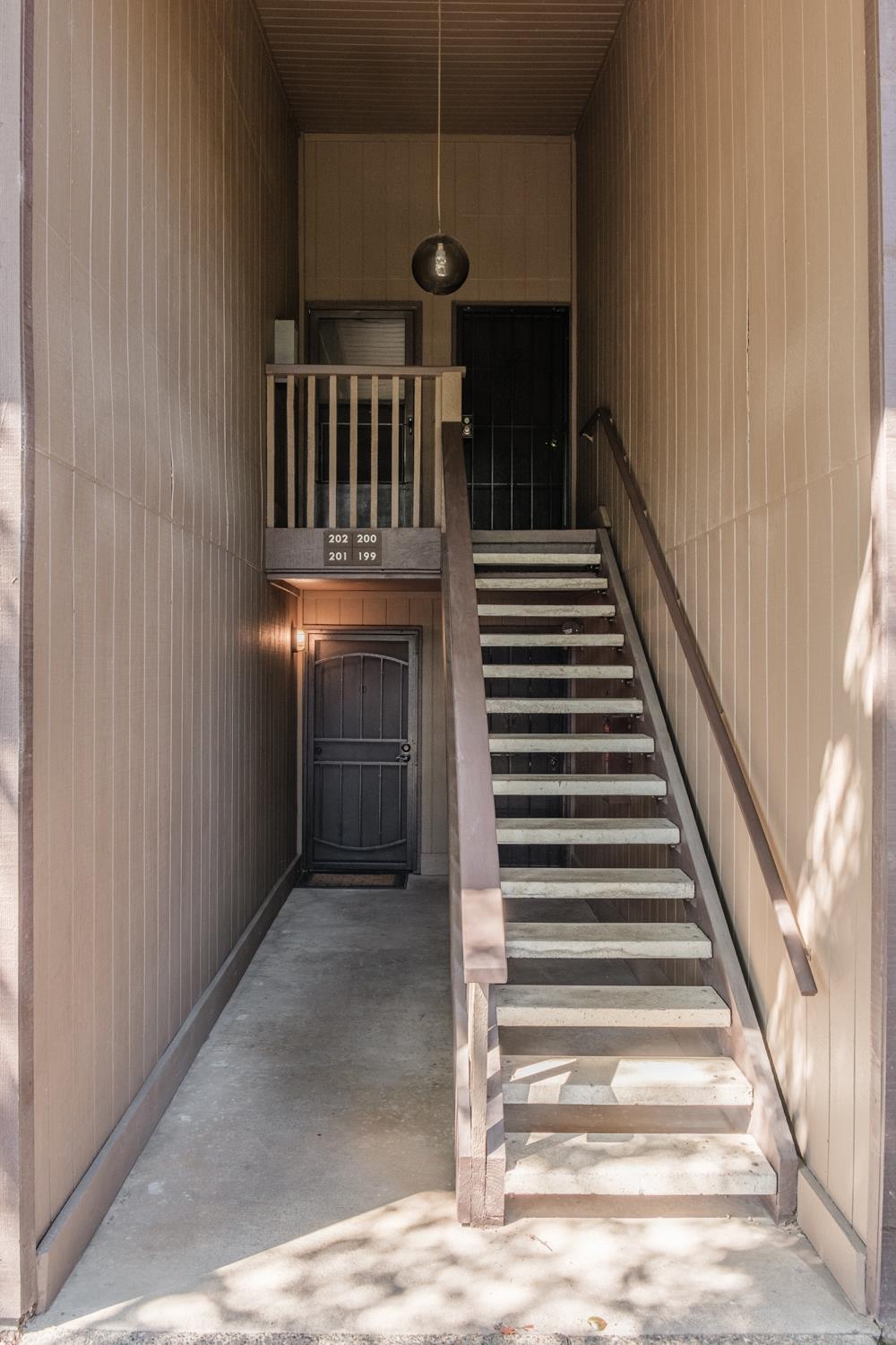 2492 Larkspur Lane 200