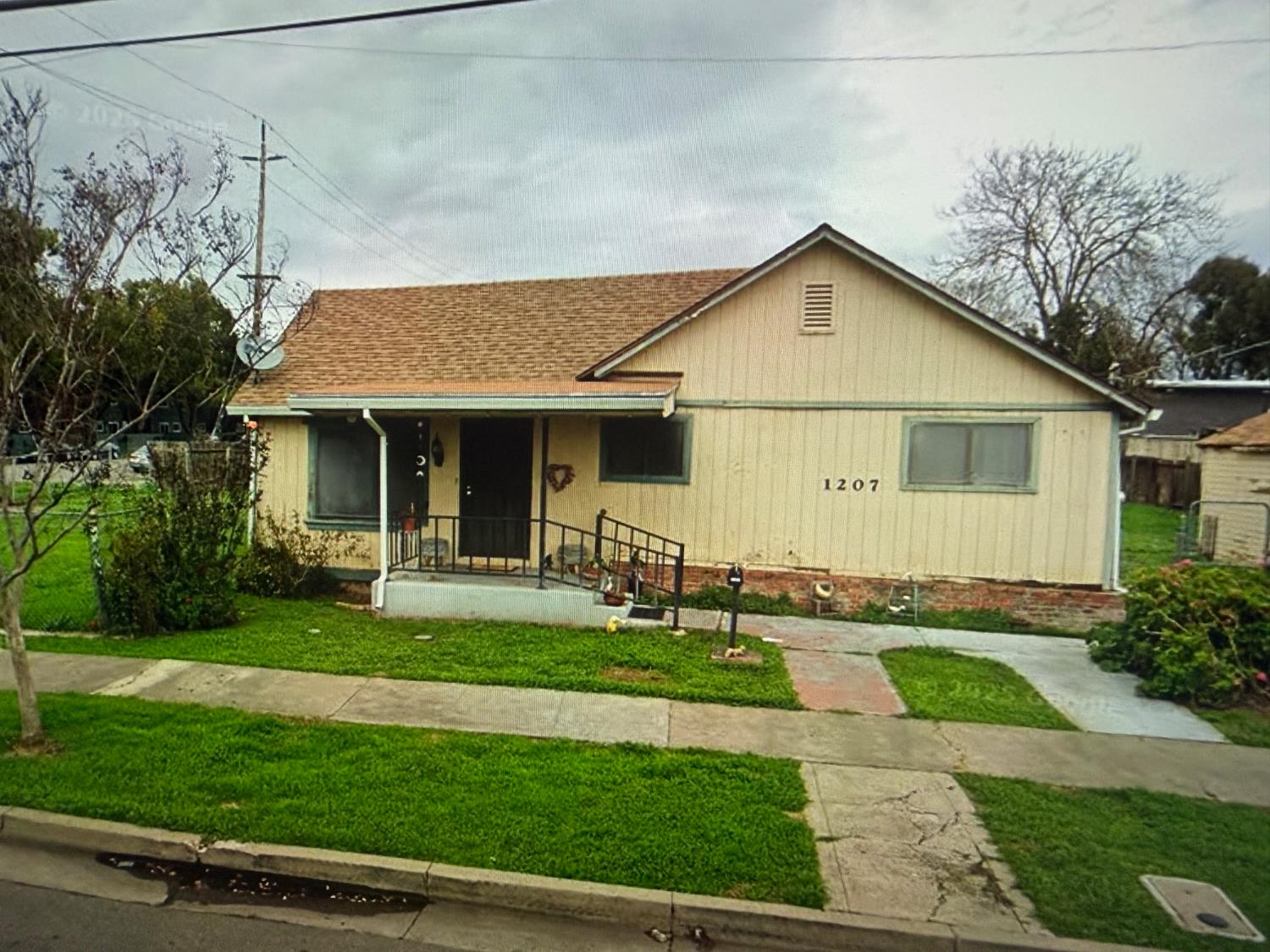 1207 3rd Street