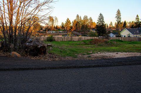 5894 Maxwell Drive Paradise CA 95969