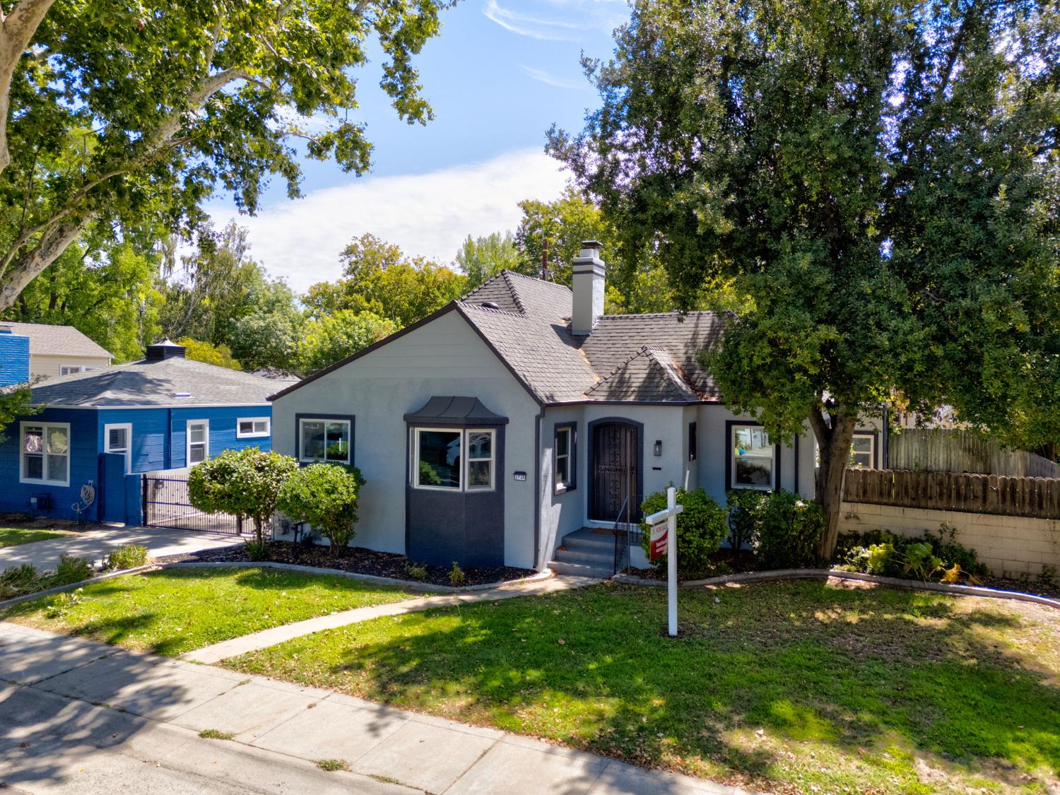 2725 Harkness Street