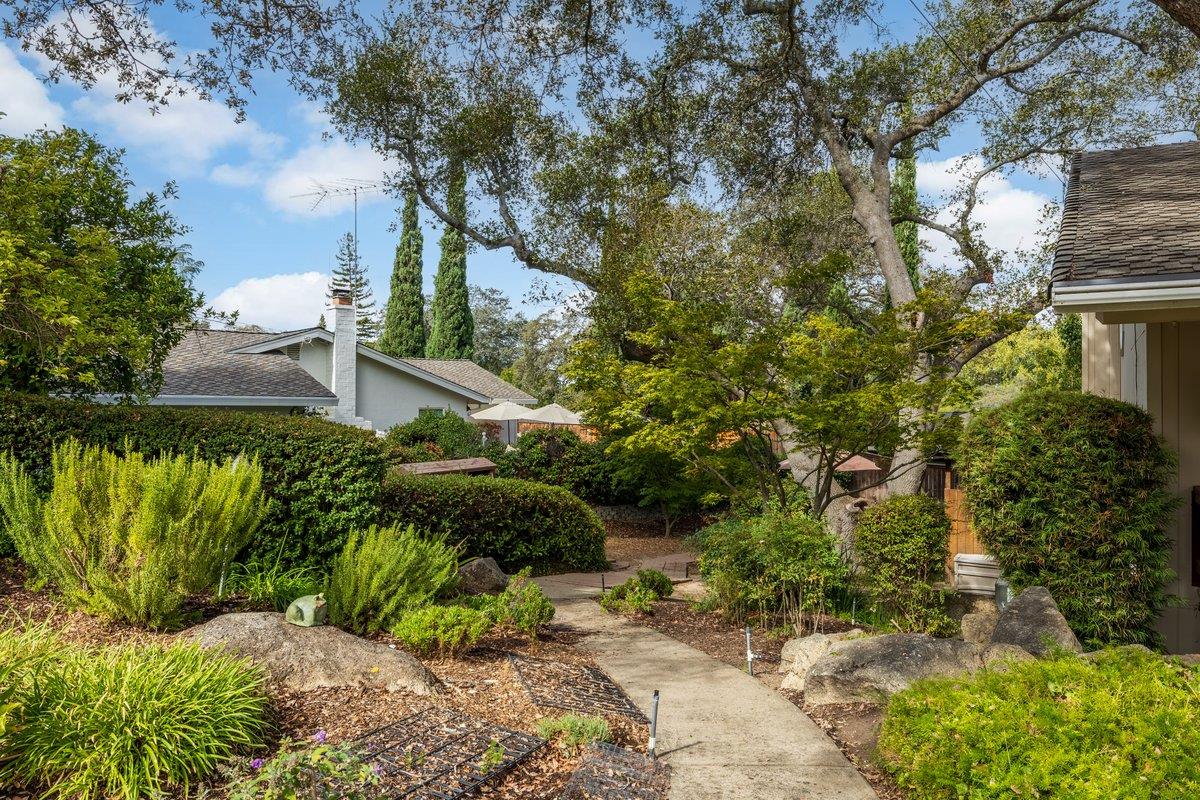 7855 Hill Road