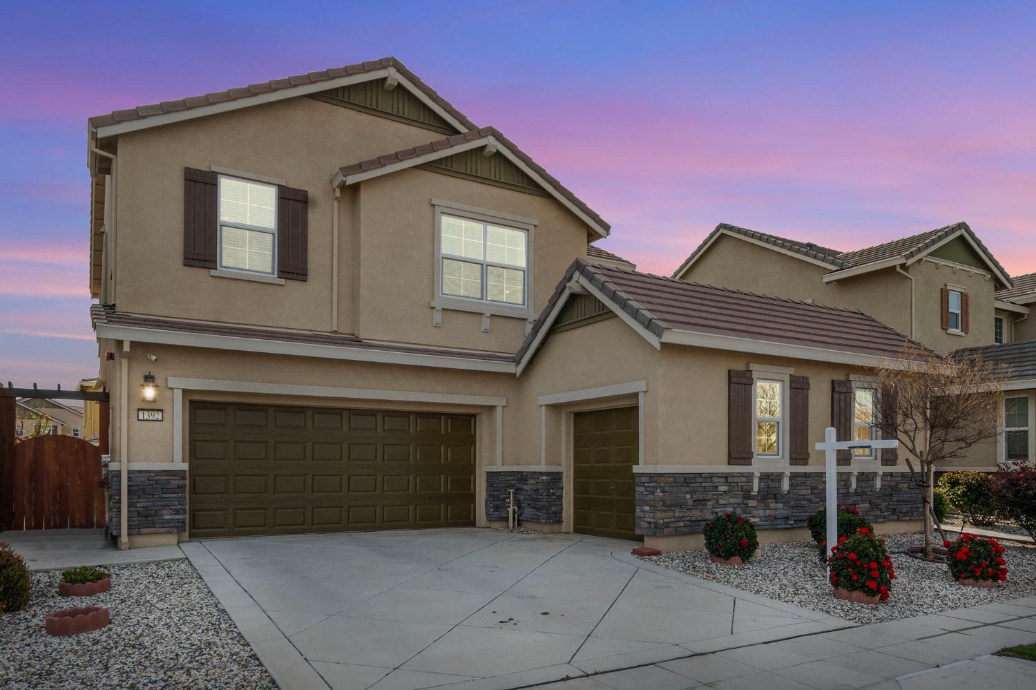 1392 S Desiree Glen