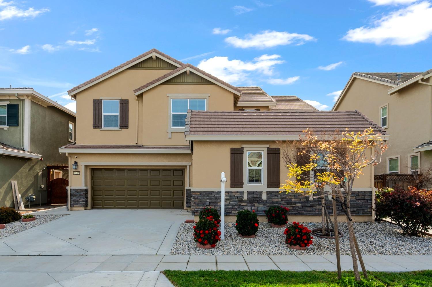 1392 S Desiree Glen