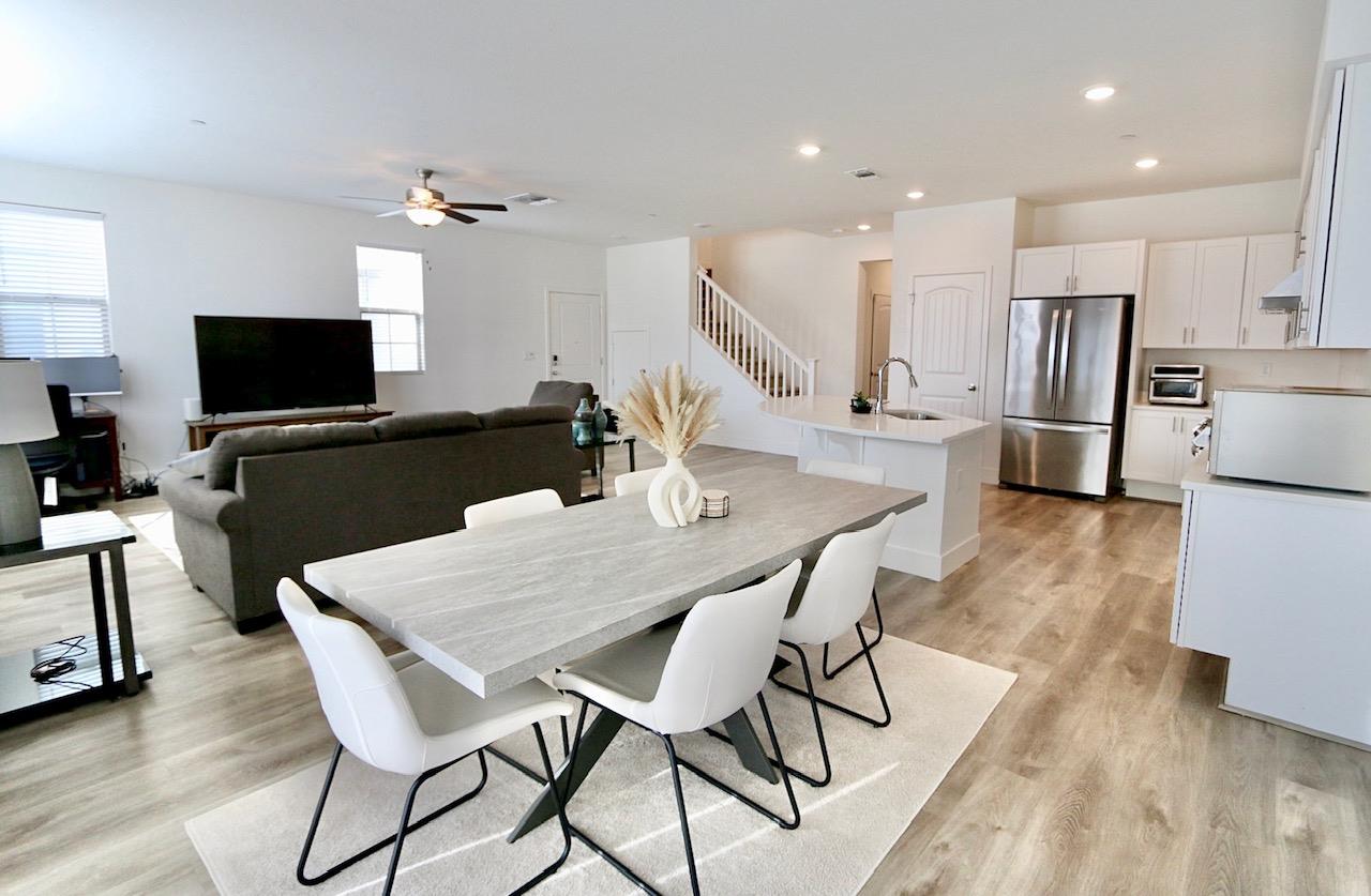 5301 E Commerce Way 33102