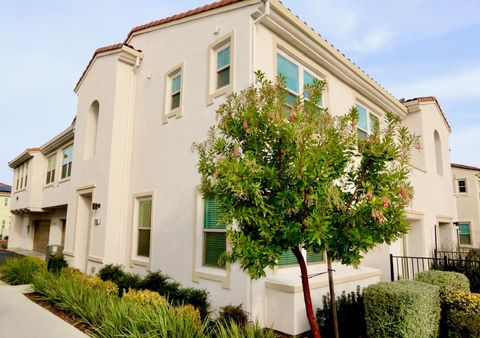 5301 E Commerce Way 33102 Sacramento CA 95835