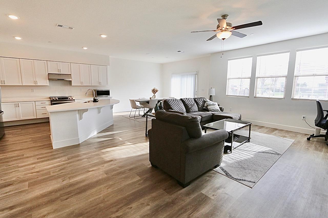 5301 E Commerce Way 33102