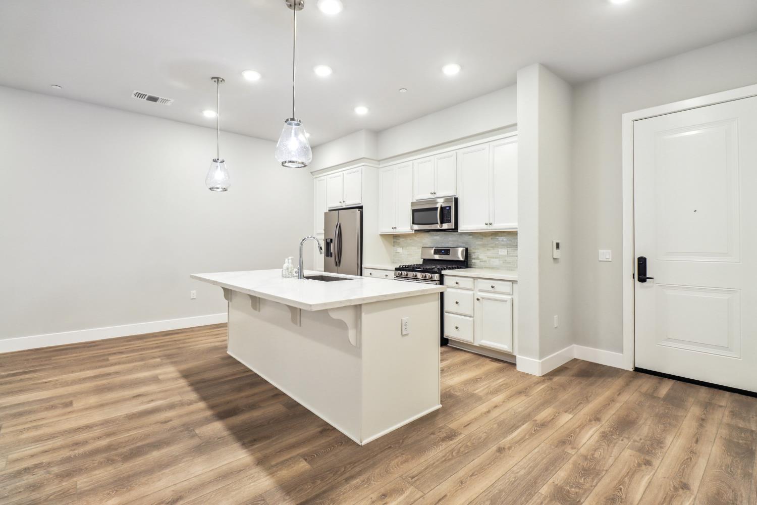 1661 Spring Street 341