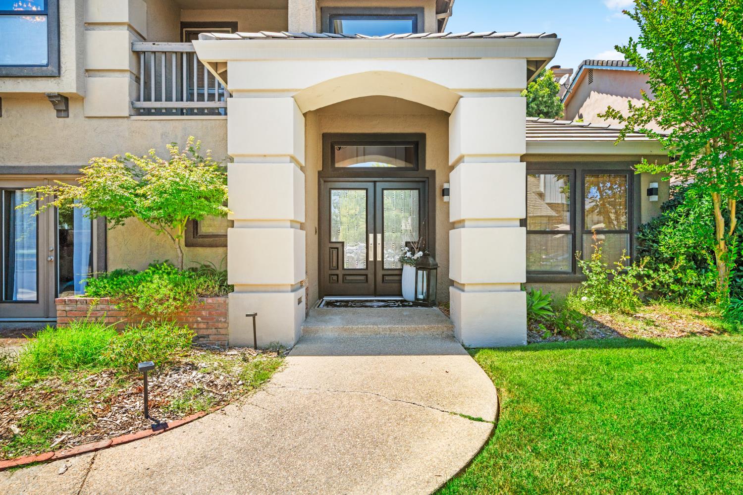 9033 Laguna Lake Way