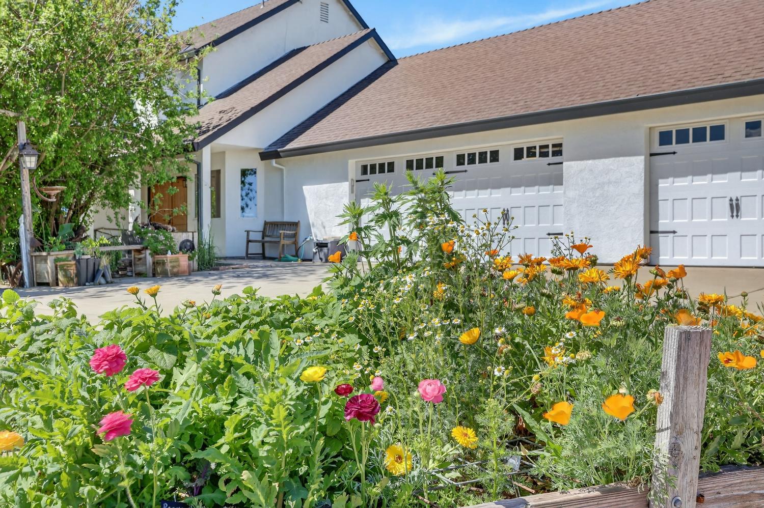 7211 County Road 99w