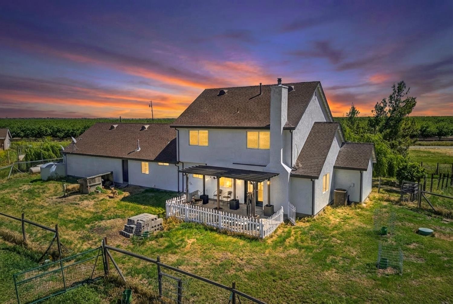 7211 County Road 99w