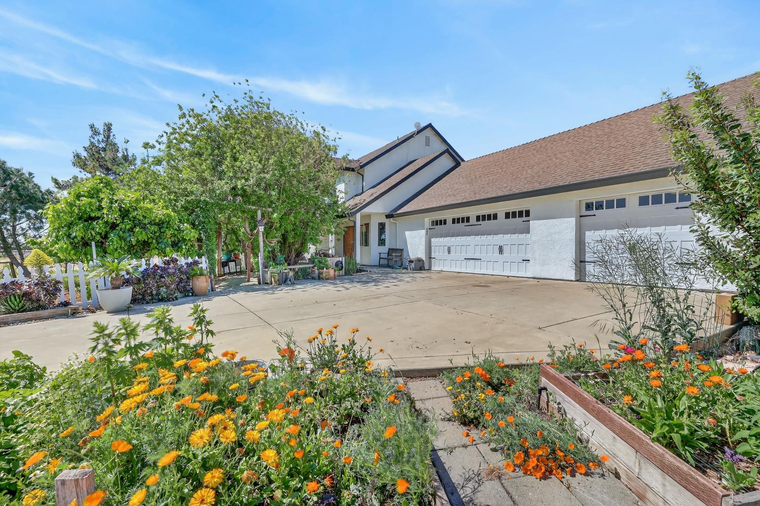 7211 County Road 99w