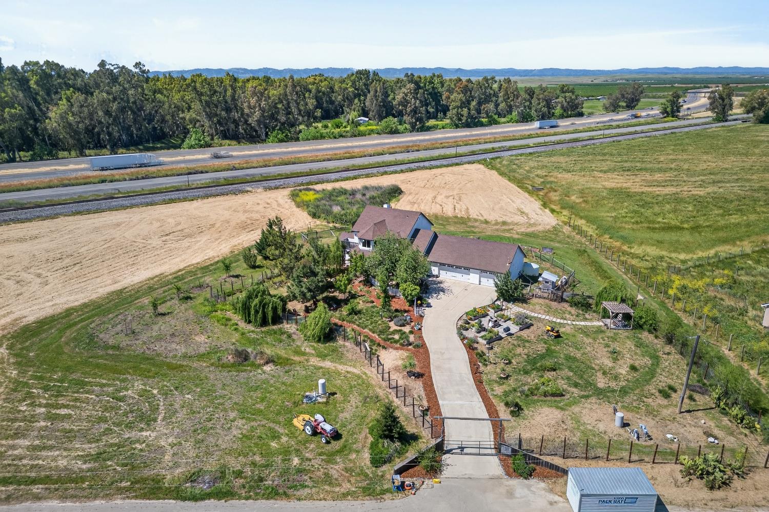 7211 County Road 99w