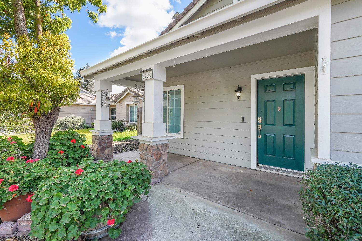 2720 River Cove Drive