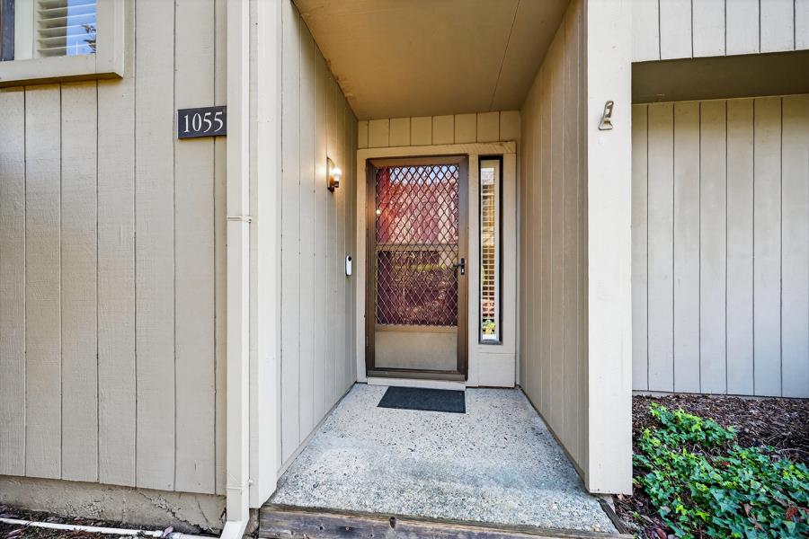 1055 Commons Drive