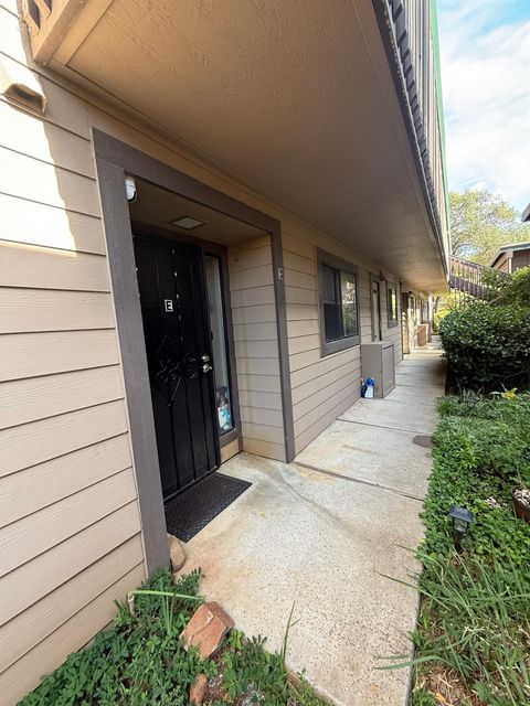 3100 Cambridge Road 3E Shingle Springs CA 95682