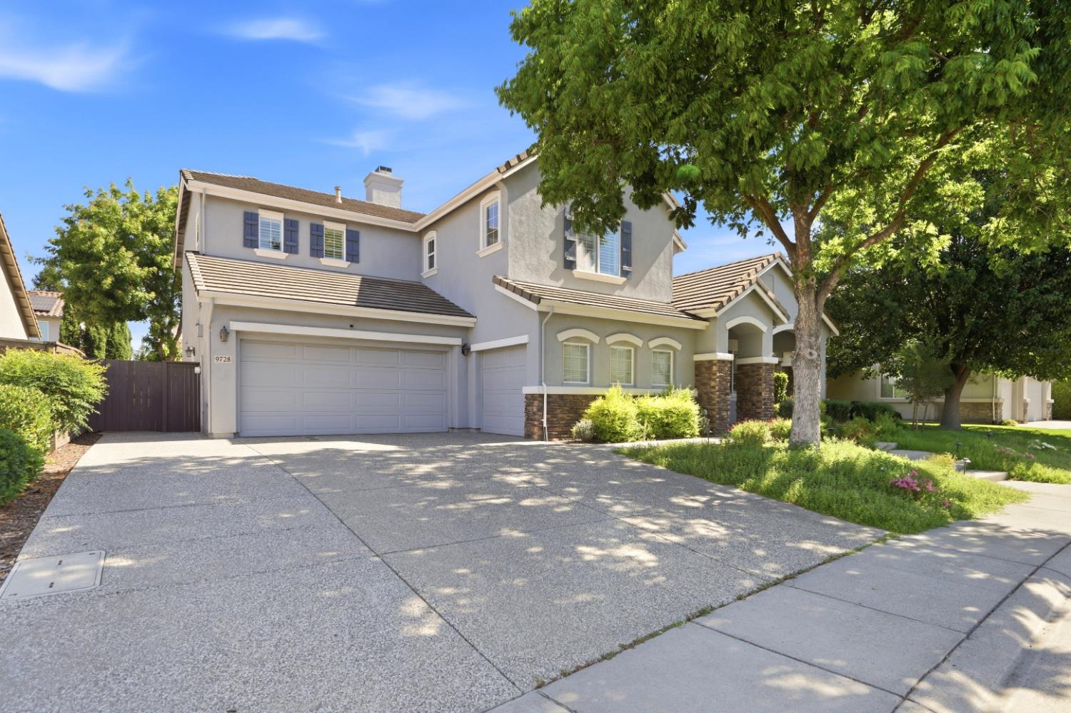 9728 Country Falls Lane