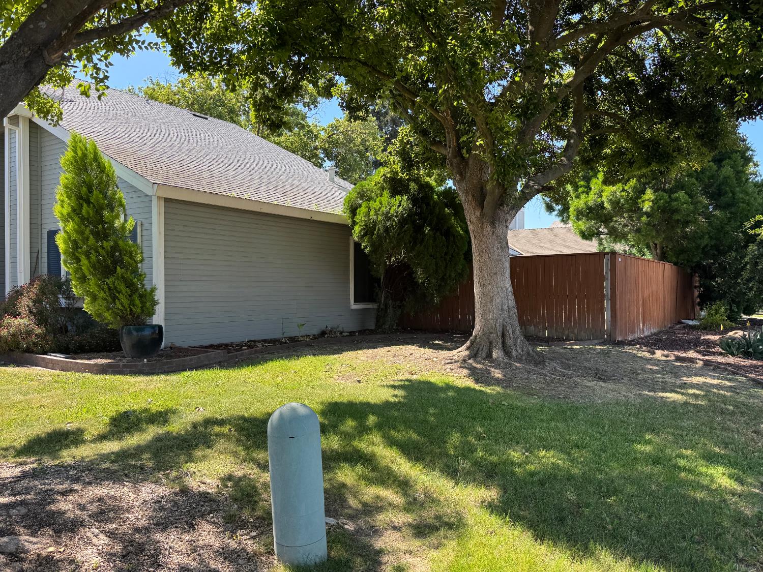 8700 Brittany Park Drive