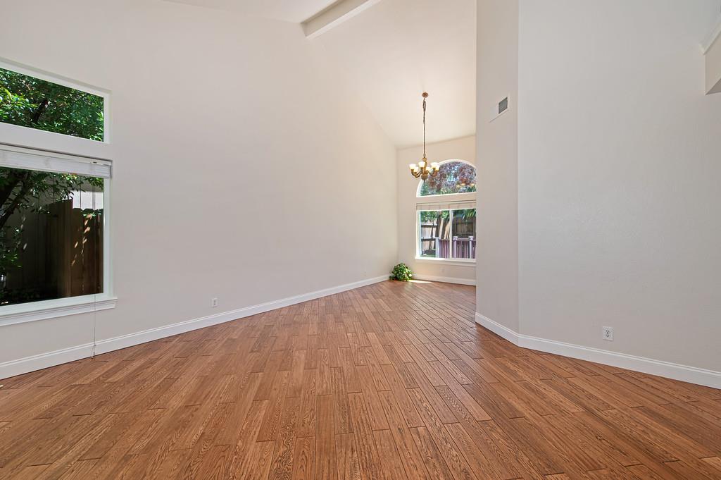 3732 Deer Walk Way